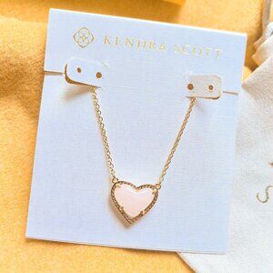 Kendra Scott Ari Heart Rose Quartz Pendant Necklace in Gold